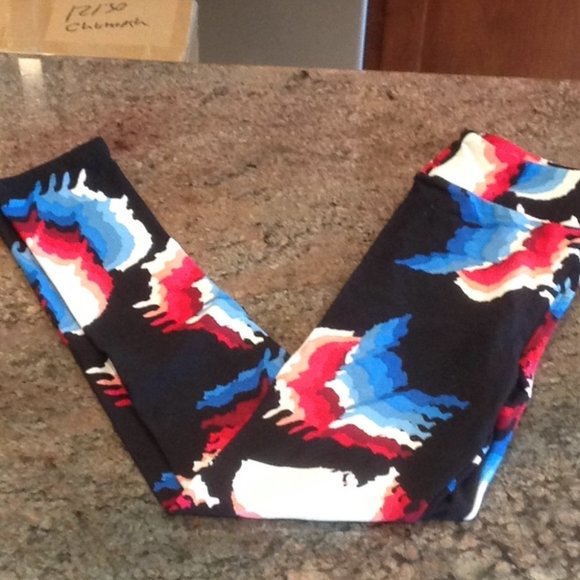 L/XL Kids NWOT LuLaRoe Leggings EE13 2380 - Picture 1 of 3